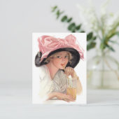 Carte Postale Siroter du soda (Debout devant)