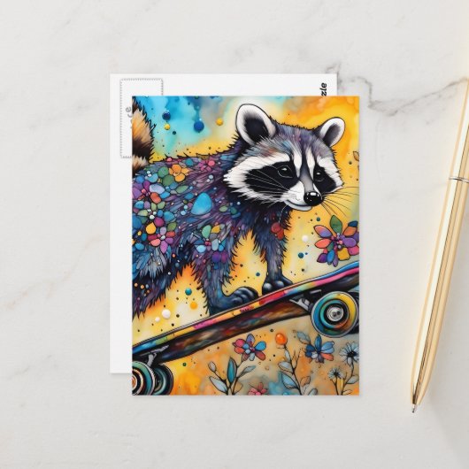 Carte Postale Skateboard Raccoon (Devant/Arrière en situation)