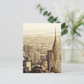 Carte Postale Skyline de New York et le Chrysler Building (Debout devant)