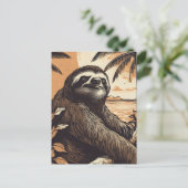 Carte Postale Sloth sur une plage tropicale (Debout devant)