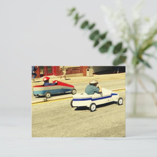 CARTE POSTALE SOAPBOX DERBY (Debout devant)