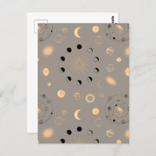 Carte Postale Soleil étoiles lune phases planètes or noir sur br