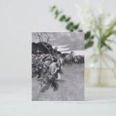 Carte Postale Son armée a rompu ses pleurs et ses sanglots (Debout devant)