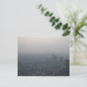 Carte Postale Soot-stained skyscrapers (Debout devant)