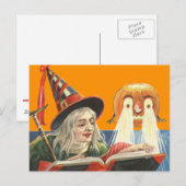 Carte Postale Sorcière lisant une citrouille Jack O Lantern (Devant / Derrière)