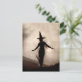 Carte Postale Sorcière vintage d'ombre (Debout devant)