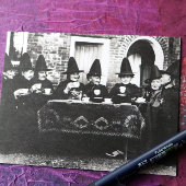 Carte Postale Sorcières galloises prenant le thé à la veillée de