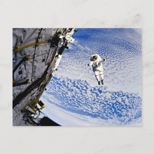 Carte Postale Sortie d'astronaute dans l'espace (Devant)