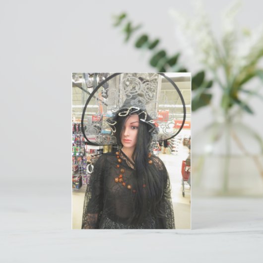 Carte Postale Sortie magasin (Debout devant)