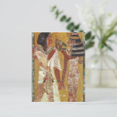 Carte Postale Soulagement représentant la déesse Hathor placer (Debout devant)