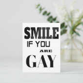 Carte Postale Souriez si vous êtes gay (Debout devant)
