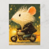 Carte Postale Souris blanche adorable à cheval sur une moto (Devant)