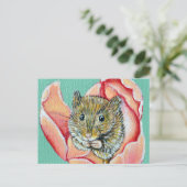 Carte Postale Souris dans une peinture de tulipe (Debout devant)