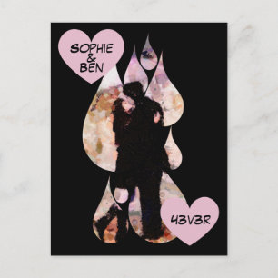 Carte Postale Sous un parapluie : Couple romantique s'embrassant