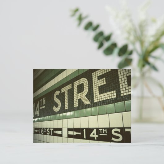 Carte Postale Souterrain frais (Debout devant)