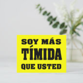 Carte Postale Soy mas timida que usted (Debout devant)
