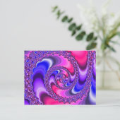 Carte Postale Spirale violette (Debout devant)