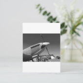 Carte Postale Spitfire Mk 1A (Debout devant)