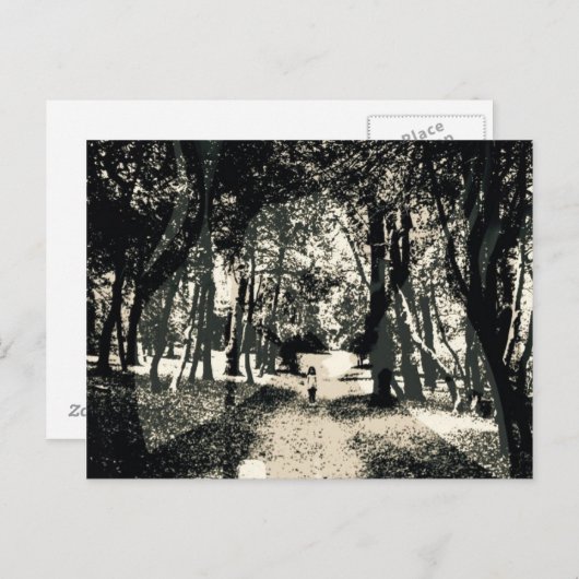 Carte Postale Spooky ghost in the woods image postcard (Devant / Derrière)