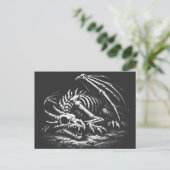 Carte Postale Squelette de dragon — par BurnsInHell (Debout devant)