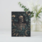 Carte Postale Squelette en Plante (Debout devant)