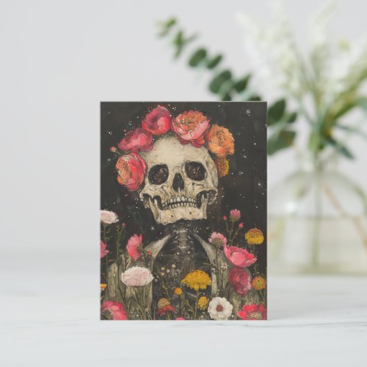 Carte postale Squelette et Fleurs (Debout devant)