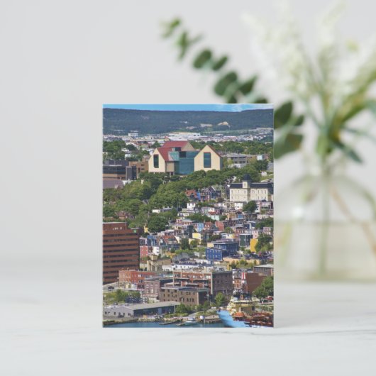Carte Postale St. John's, Terre-Neuve, Canada, (Debout devant)