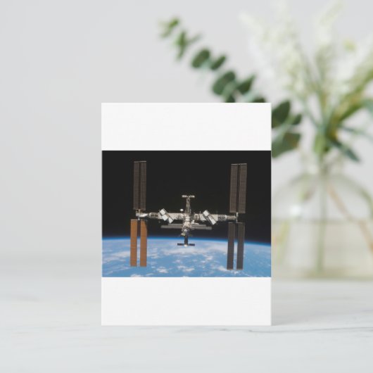 Carte Postale Station spatiale internationale — vue d'Atlantis (Debout devant)