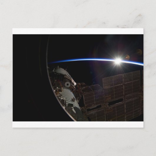 Carte Postale Station spatiale internationale — vue d'Atlantis (Devant)