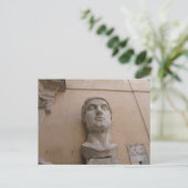 Carte Postale Statue colossale de Constantine, Rome, 315-220 CE. (Debout devant)