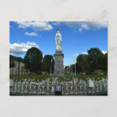 Carte Postale Statue couronnée de Notre-Dame de Lourdes, France  (Devant)