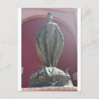 Statue de femme en bronze élégante