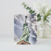 Carte postale Statue de la Liberté (Debout devant)