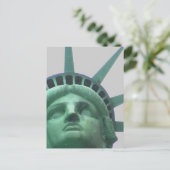 Carte postale Statue de la Liberté (Debout devant)