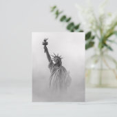 Carte Postale Statue de l'Amérique de la Liberté Noir et Blanc (Debout devant)