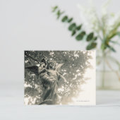 Carte Postale Statue de saint Michel, cimetière de Pere Lachaise (Debout devant)