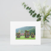 Carte Postale statues de fleur de hibou (Debout devant)