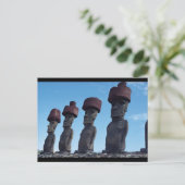 Carte Postale Statues de Moai (Debout devant)