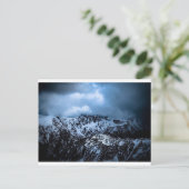 Carte Postale Storm Brewin' (Debout devant)