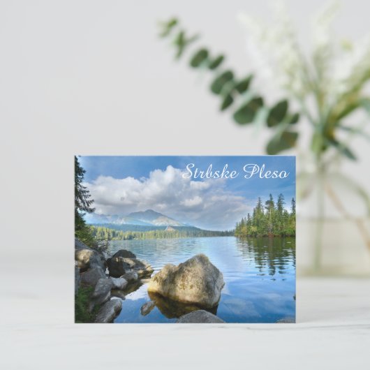 Carte postale Strbske Pleso (Debout devant)