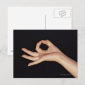 Carte Postale Studio photo de la main gestant un signe (Devant / Derrière)