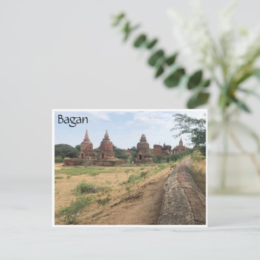 Carte Postale stupas anciens bagan (Debout devant)