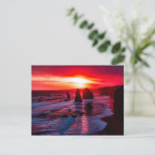 Carte Postale Summer Crimson Sunset Sky Vibrant Rocky Beach (Debout devant)