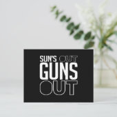 Carte Postale Sun sort Guns (Debout devant)