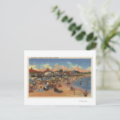 Carte Postale Sunbathers & Swimmers on Boardwalk & Beach (Debout devant)