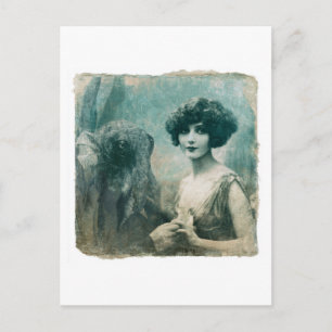 Carte Postale Superbe Dame Vintage et un Monstre Marin