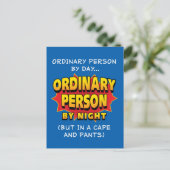 Carte Postale Superhéros ordinaire (Debout devant)