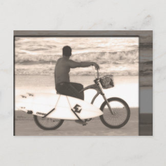 Carte Postale Surfer à vélo