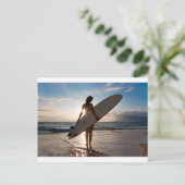 Carte Postale surfergirl.jpg (Debout devant)