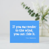 Carte Postale Surrender Postcard (Debout devant)